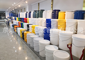 美女喷液香橼吉安容器一楼涂料桶、机油桶展区